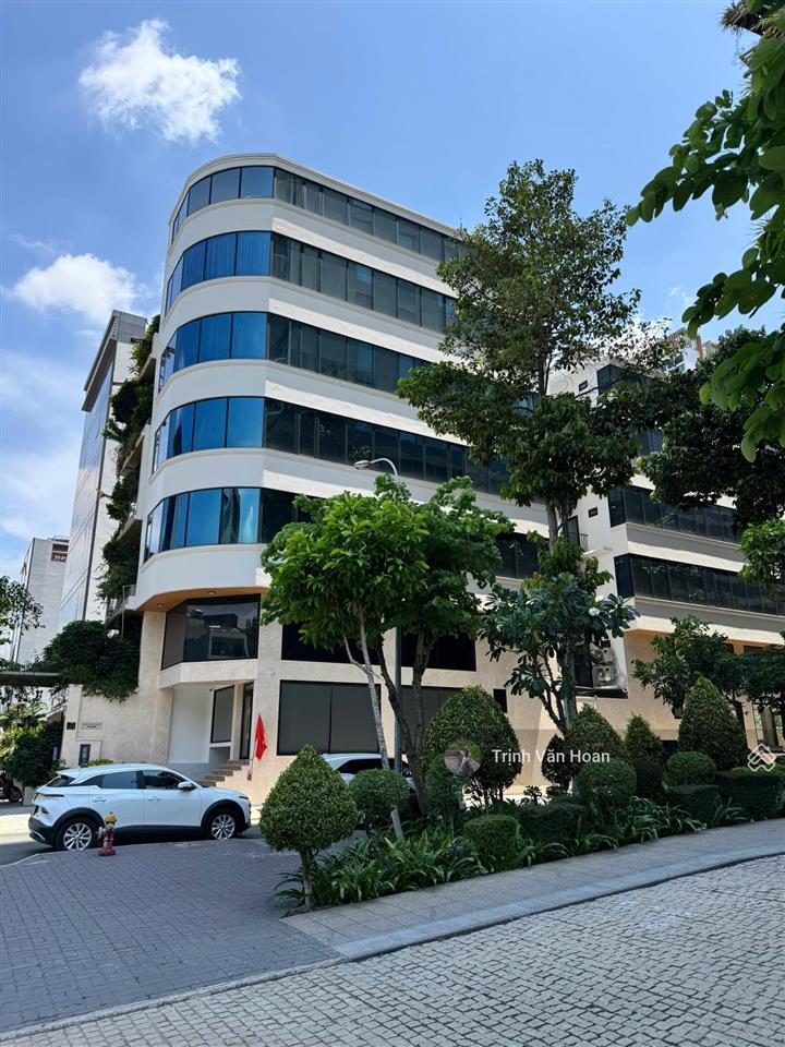 Lô đất huy hoàng đường 12m  200m2 giá chỉ 205 tr/m2  0908 947 ***