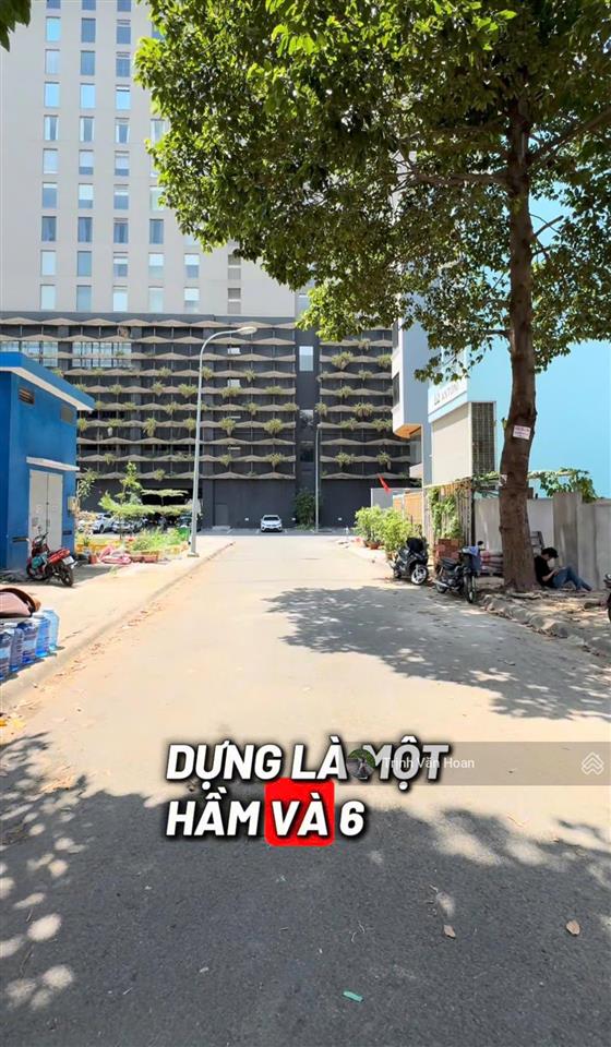 Lô đất huy hoàng đường 12m  200m2 giá chỉ 205 tr/m2  0908 947 ***