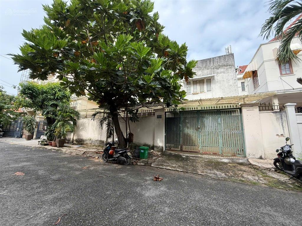 Bán đất 300m2 đường nguyễn văn hưởng gần trường bis  0908 947 ***