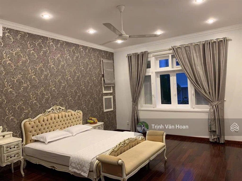 Bán biệt thự sân vườn hồ bơi thảo điền  385,5m²  59 tỷ  0908 947 ***