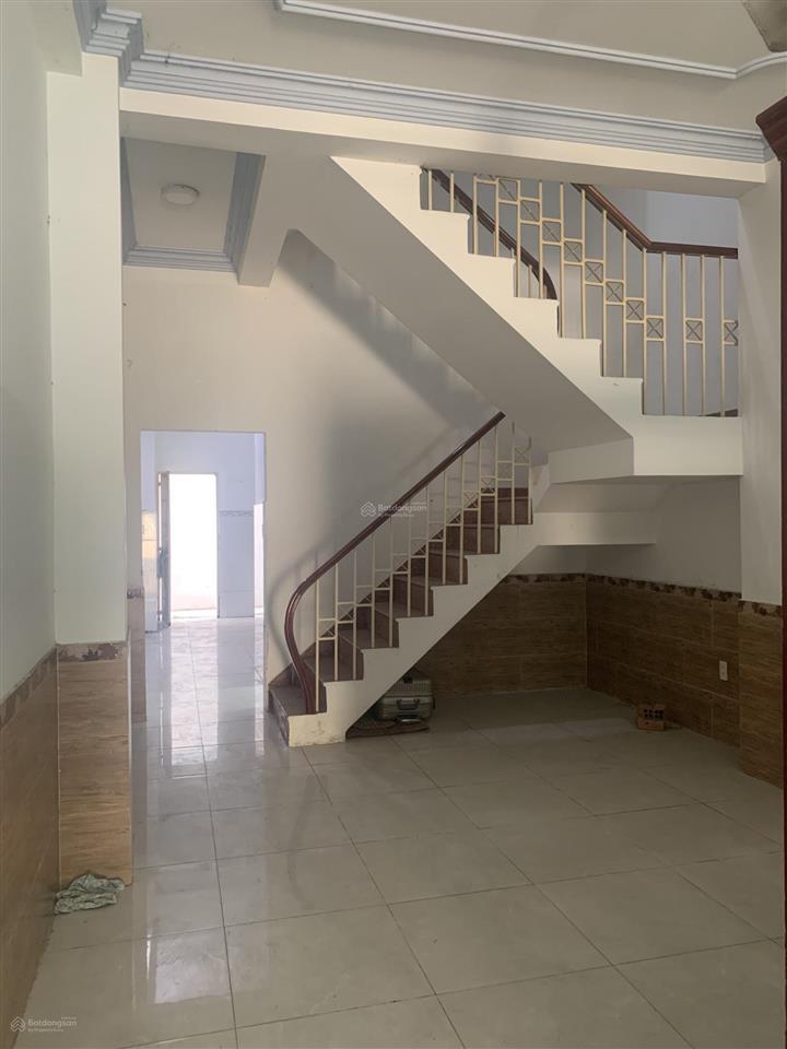 Chính chủ cần bán gấp nhà diện tích 4x20 đường số 9
