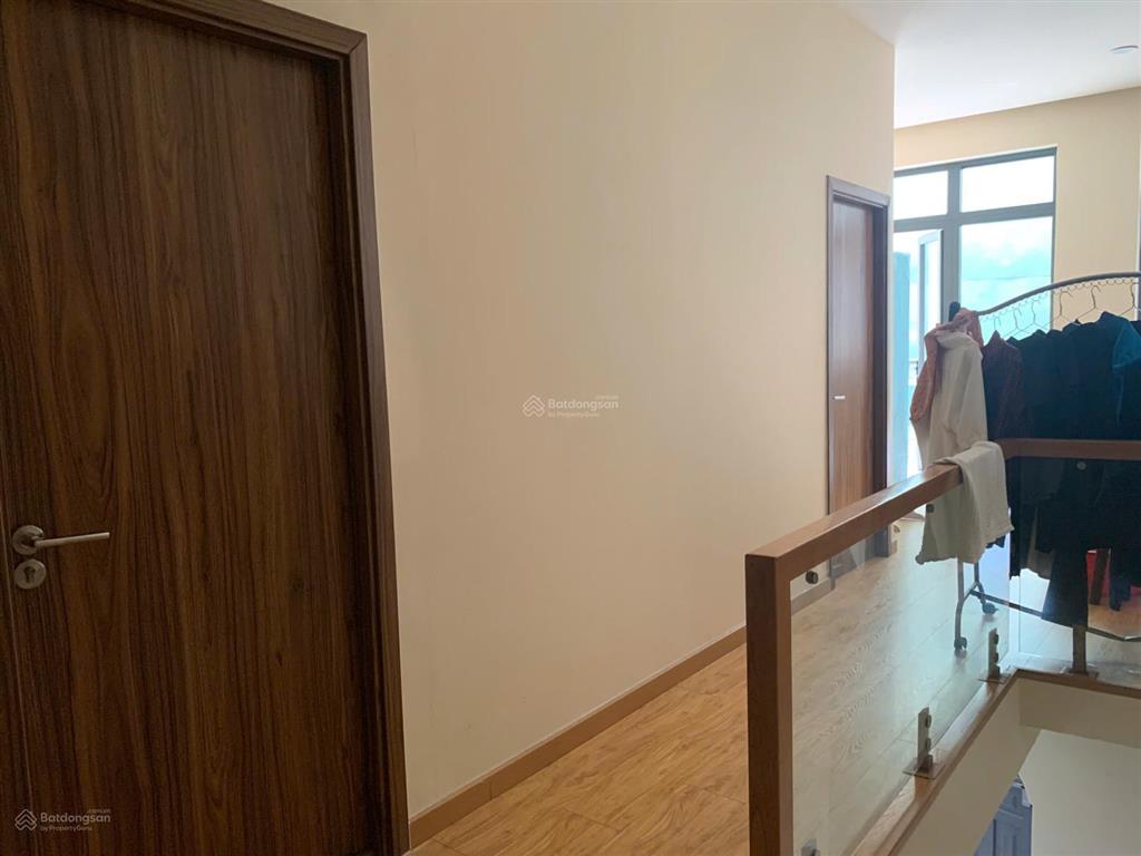 Chính chủ cần bán nhà phố 1 trệt 1 lầu đườn trung mỹ tây 19, chiều ngang 5,5m nhà mới dọn về ở ngay