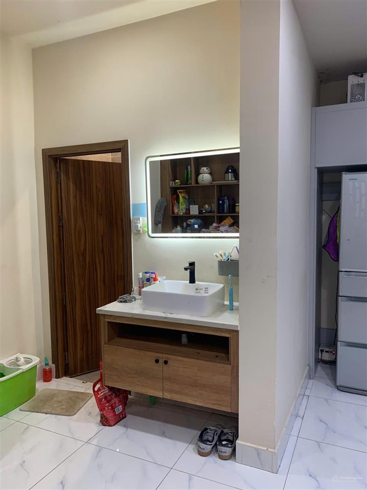 Chính chủ cần bán nhà phố 1 trệt 1 lầu đườn trung mỹ tây 19, chiều ngang 5,5m nhà mới dọn về ở ngay