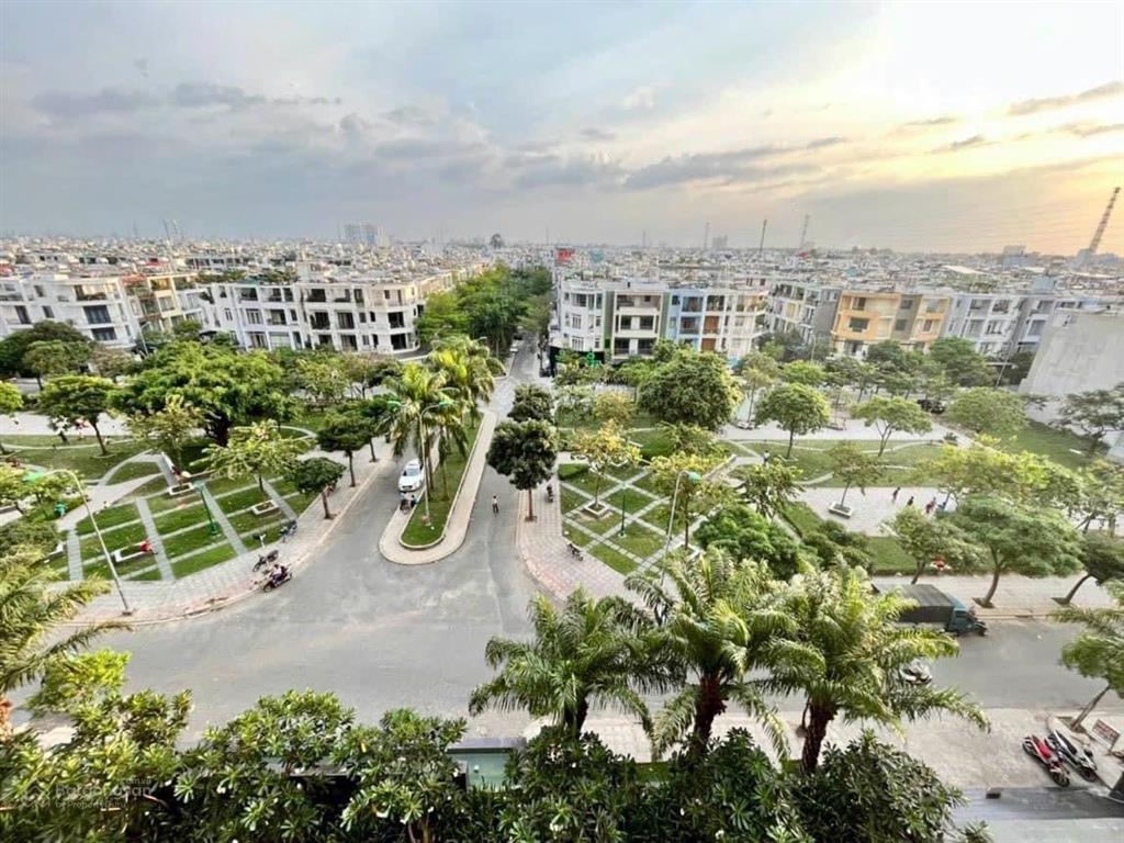 Chính chủ cần bán gấp căn hộ the parkland full nội thất