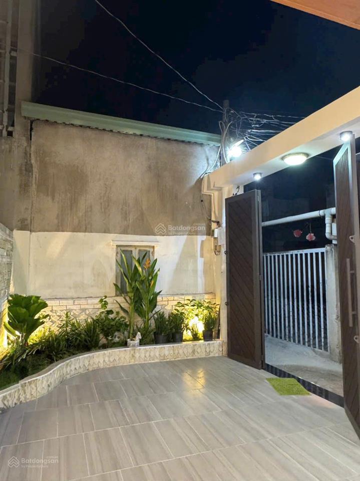 Chính chủ cần bán gấp căn biệt thự sân vườn diện tích 6x25m