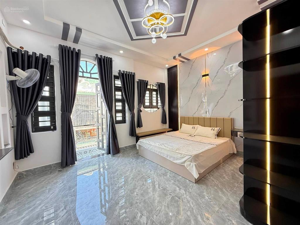 Bán nhà riêng tại đường trương thị hoa, 6,099 tỷ, 55m2, 4pn, 3wc, sổ hồng đầy đủ, hot!