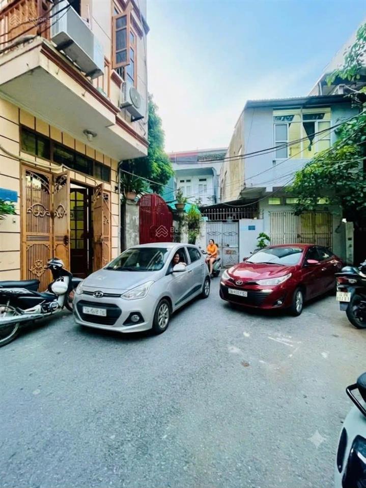Trung tâm yên phúc văn quán nhà 4 tầng  ô tô đỗ cửa ngày đêm  sổ đỏ/khu dân trí. chỉ đầu 9 tỷ