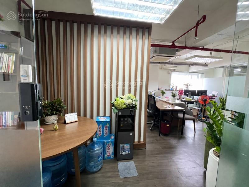 Cho thuê văn phòng 65 m2  đường nguyễn văn thủ, quận 1  giá thuê 27,6 triệu/tháng