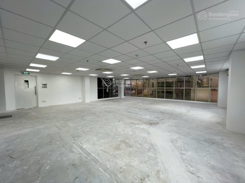 Cho thuê văn phòng 180 m2  đường nguyễn văn thủ, quận 1  giá thuê 76,3 triệu/tháng