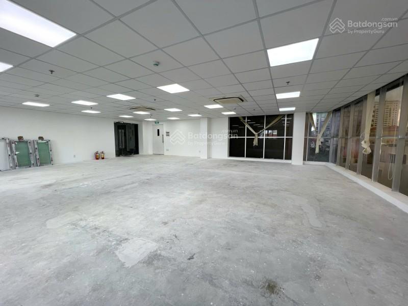 Cho thuê văn phòng 180 m2  đường nguyễn văn thủ, quận 1  giá thuê 76,3 triệu/tháng