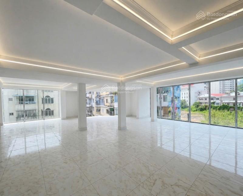 Cho thuê văn phòng 190 m2  đường hoàng sa, quận 1  giá thuê 90,2 triệu/tháng
