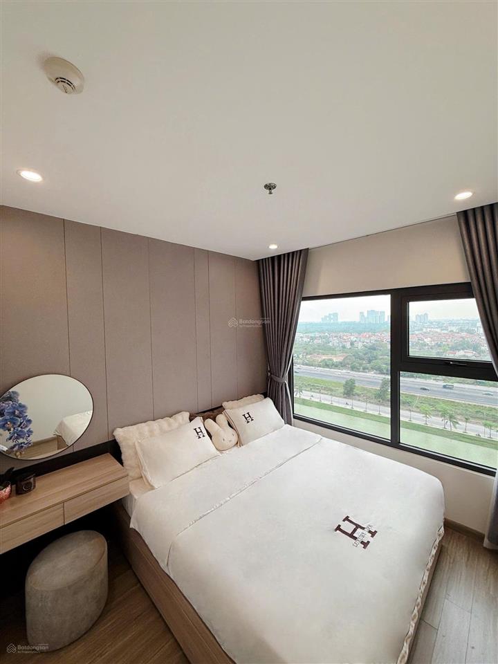 Bán 1+ view sông đồ đẹp tầng trung toà s2.03 diện tích 43m2 giá 2ty750 net