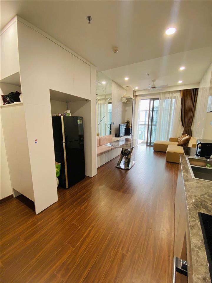 Cho thuê căn 3 ngủ tầng trung toà h3 giá chỉ 15tr/tháng, view đẹp, 01/09 vào được