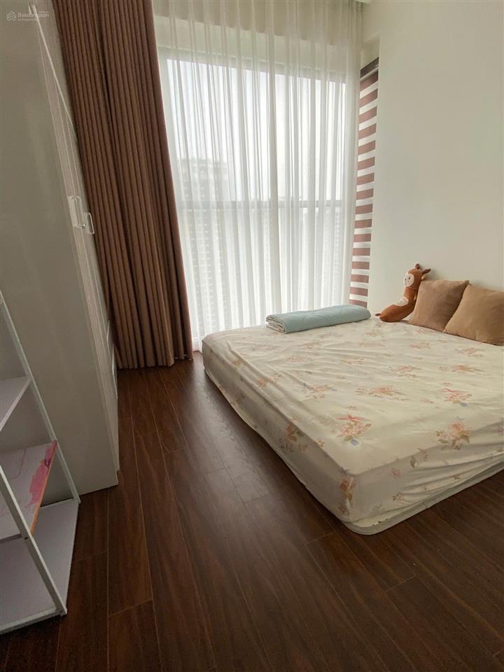 Cho thuê căn 3 ngủ tầng trung toà h3 giá chỉ 15tr/tháng, view đẹp, 01/09 vào được