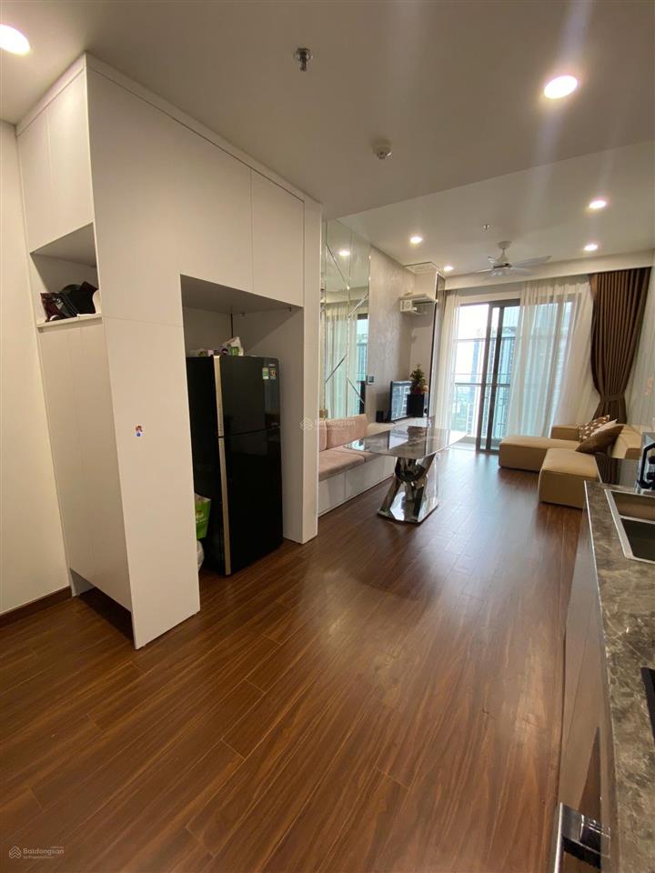 Cho thuê căn 3 ngủ tầng trung toà h3 giá chỉ 15tr/tháng, view đẹp, 01/09 vào được
