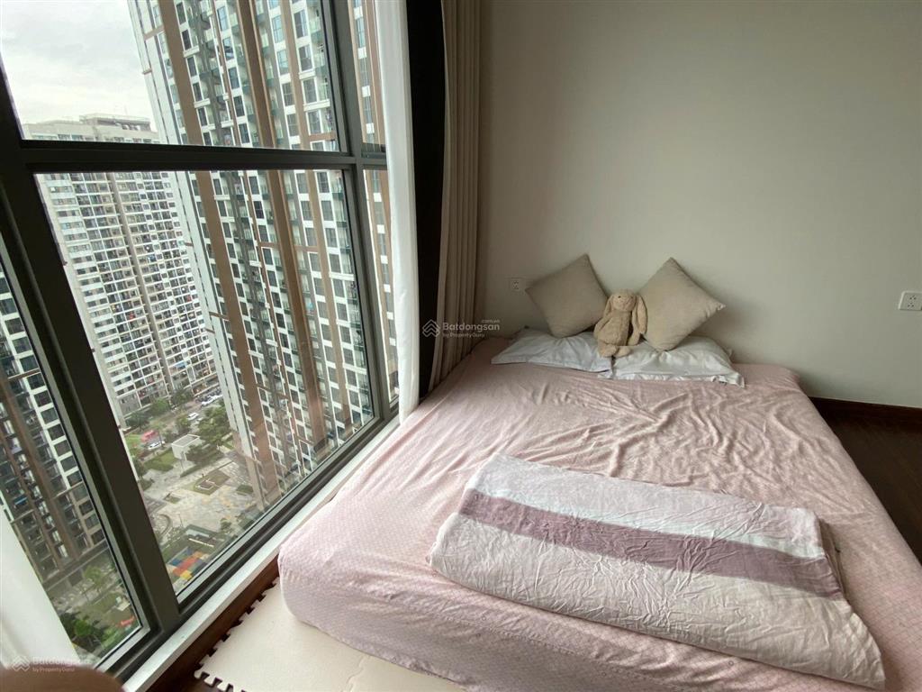 Cho thuê căn 3 ngủ tầng trung toà h3 giá chỉ 15tr/tháng, view đẹp, 01/09 vào được
