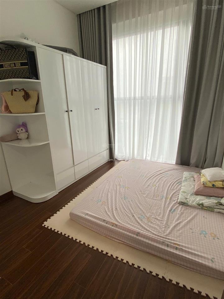 Cho thuê căn 3 ngủ tầng trung toà h3 giá chỉ 15tr/tháng, view đẹp, 01/09 vào được