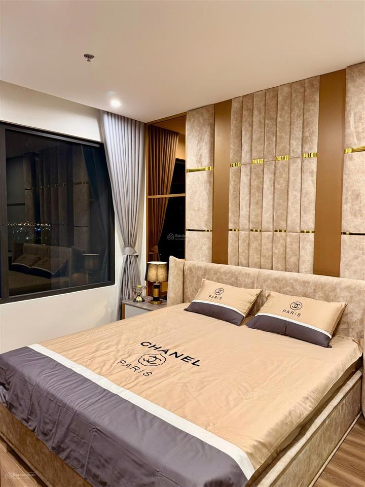 Cho thuê căn 2 ngủ 2 vs full đồ luxury toà zurich 1 nội thất full đồ, giá 17tr/th bao phí