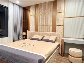Cho thuê căn 2 ngủ 2 vs full đồ luxury toà zurich 1 nội thất full đồ, giá 17tr/th bao phí