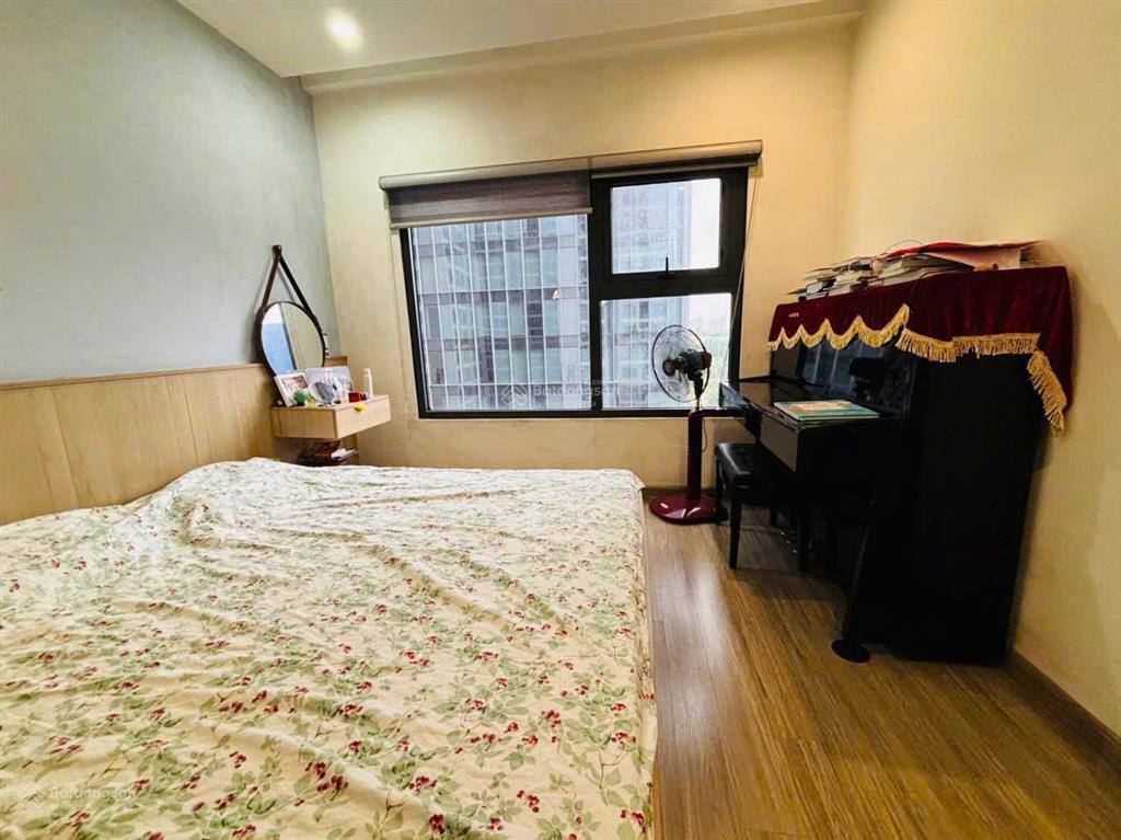 Rẻ. cho thuê căn 3pn 2wc toà s2.19 gần technopark, vin uni, gần bến xe bus