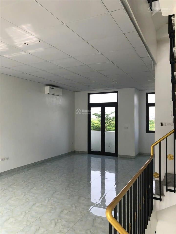 Cho thuê shophouse hoàn thiện 5 tầng giá 24tr/tháng, ưu tiên khách dài hạn vào được ngay