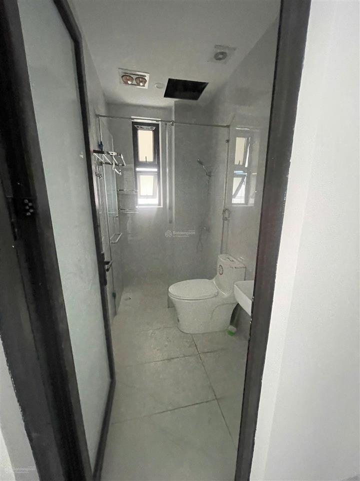 Cho thuê biệt thự song lập sh12, có điều hòa, thang máy giá 35tr/tháng diện tích 150m²