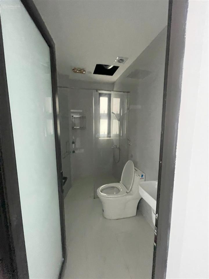 Cho thuê biệt thự song lập sh12, có điều hòa, thang máy giá 35tr/tháng diện tích 150m²