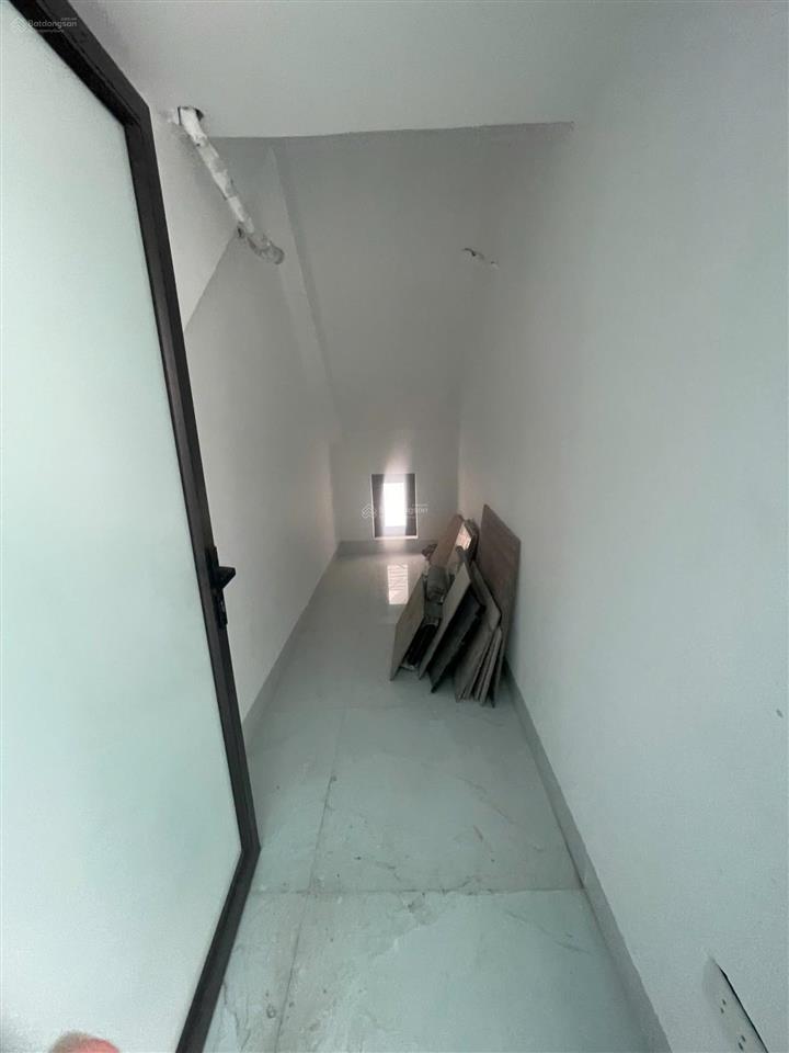 Cho thuê biệt thự song lập sh12, có điều hòa, thang máy giá 35tr/tháng diện tích 150m²