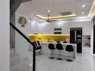 Cho thuê liền kề 90m2 ngọc trai full đồ 5 phòng ngủ, giá 35tr/tháng, bảo vệ 24/7, phân khu đẹp nhất