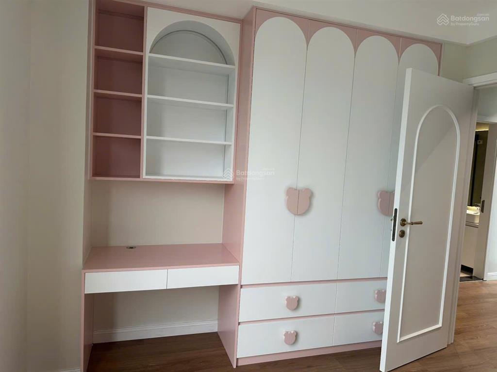 Cho thuê liền kề sao biển có đồ, dãy sao biển 15, full đồ cơ bản có thang máy, giá 30tr/tháng