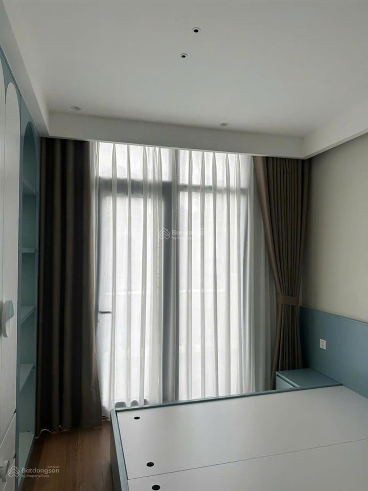 Cho thuê liền kề sao biển có đồ, dãy sao biển 15, full đồ cơ bản có thang máy, giá 30tr/tháng