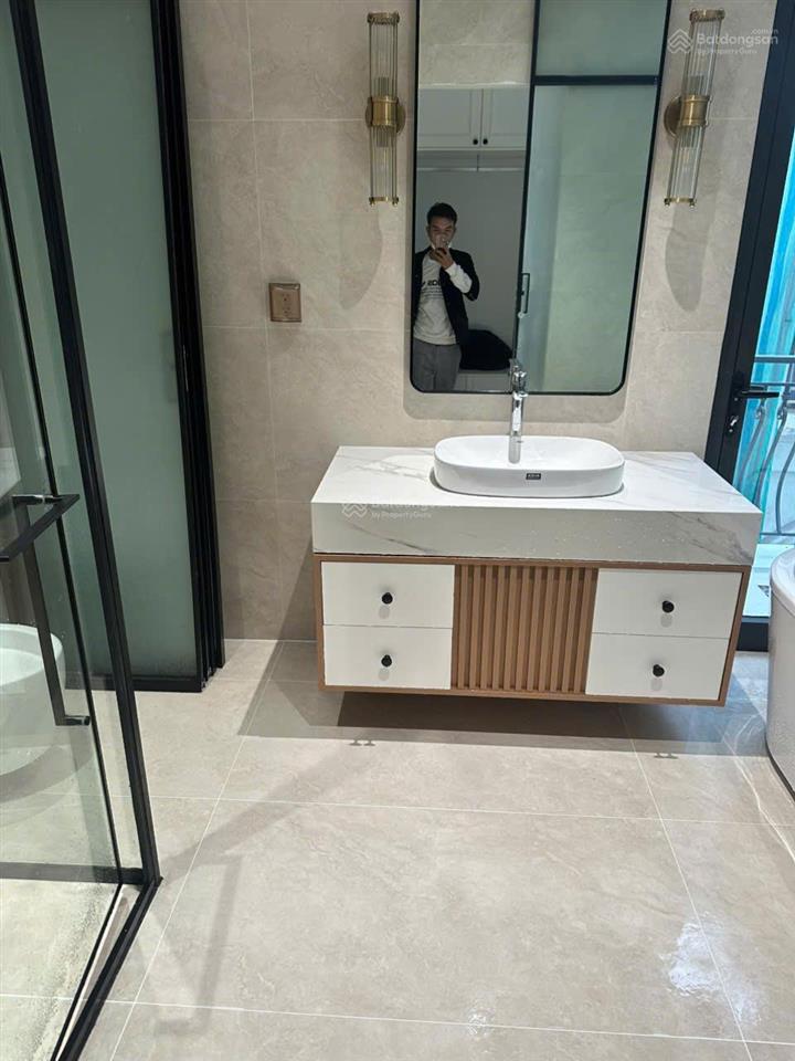 Cho thuê liền kề sao biển có đồ, dãy sao biển 15, full đồ cơ bản có thang máy, giá 30tr/tháng