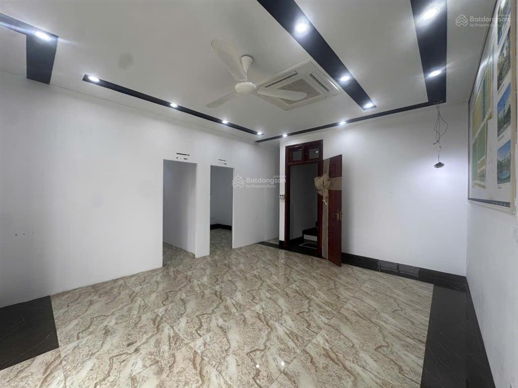 Cho thuê liền kề hải âu 90m2 hoàn thiện cơ bản 3tầng 1tum có điều hoà, ko thang máy. giá 27tr/tháng