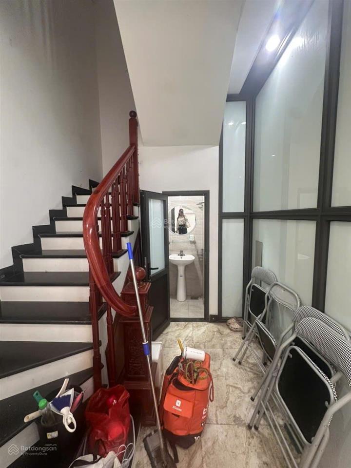 Cho thuê liền kề hải âu 90m2 hoàn thiện cơ bản 3tầng 1tum có điều hoà, ko thang máy. giá 27tr/tháng