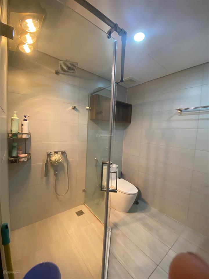 Cho thuê nhà sb19a hoàn thiện 5 tầng full đồ có thang máy, giá 42tr/tháng