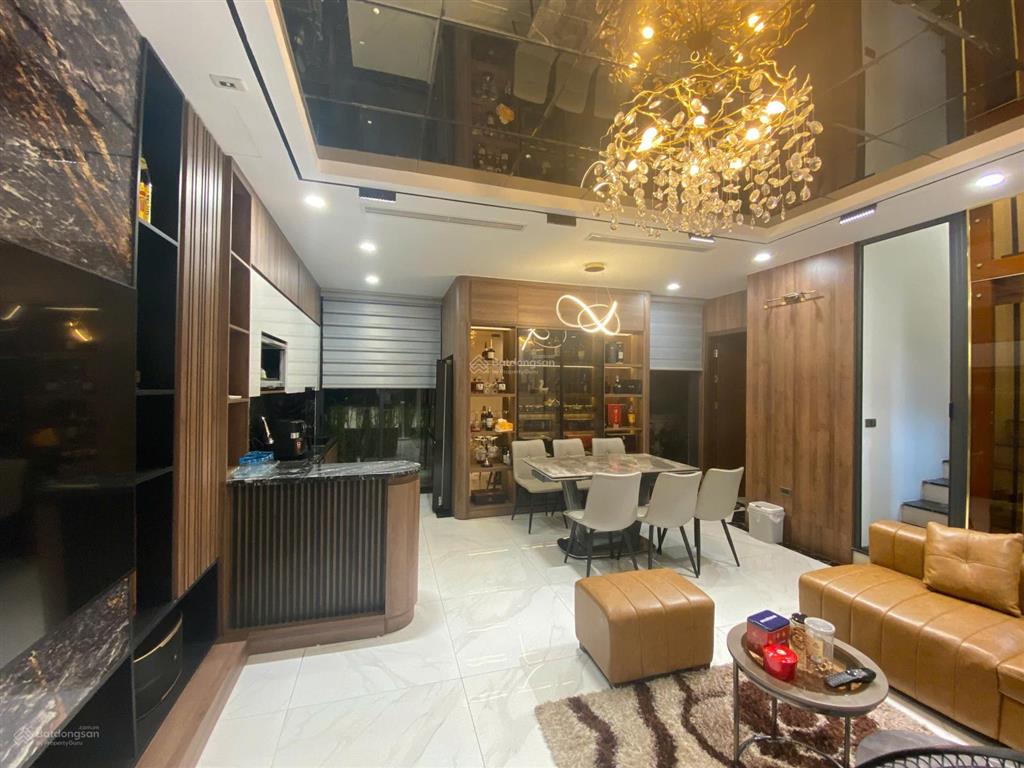 Cho thuê nhà sb19a hoàn thiện 5 tầng full đồ có thang máy, giá 42tr/tháng