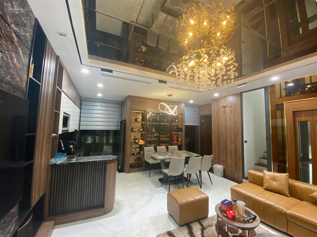 Cho thuê nhà sb19a hoàn thiện 5 tầng full đồ có thang máy, giá 42tr/tháng