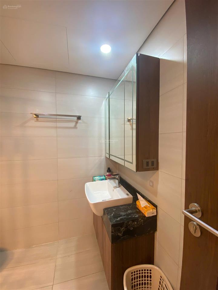 Cho thuê nhà sb19a hoàn thiện 5 tầng full đồ có thang máy, giá 42tr/tháng