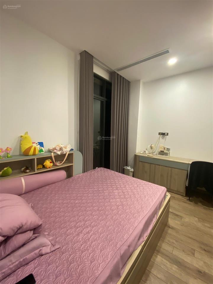 Cho thuê nhà sb19a hoàn thiện 5 tầng full đồ có thang máy, giá 42tr/tháng