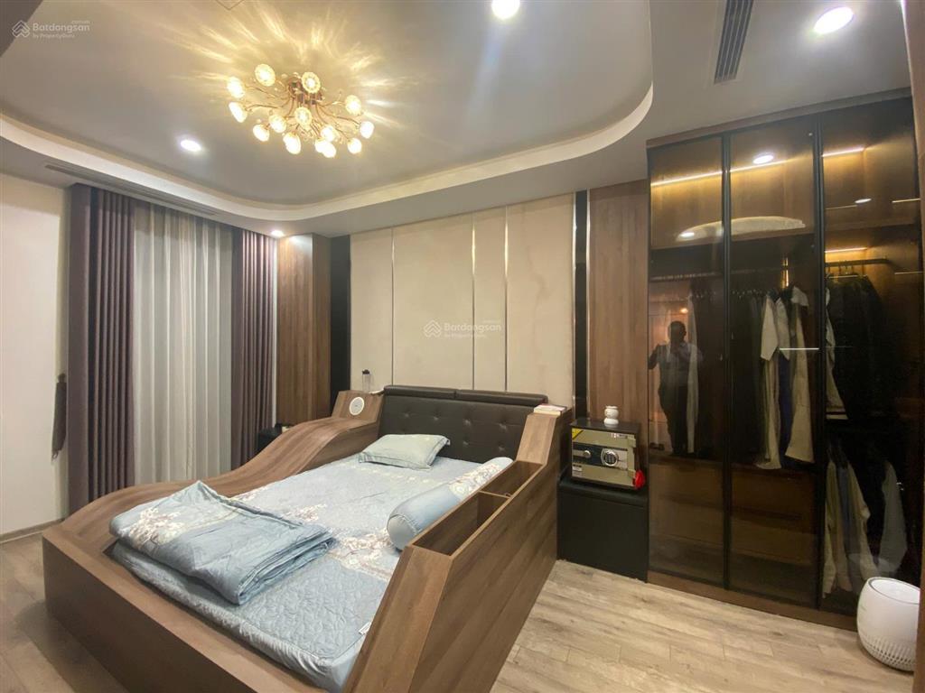 Cho thuê nhà sb19a hoàn thiện 5 tầng full đồ có thang máy, giá 42tr/tháng