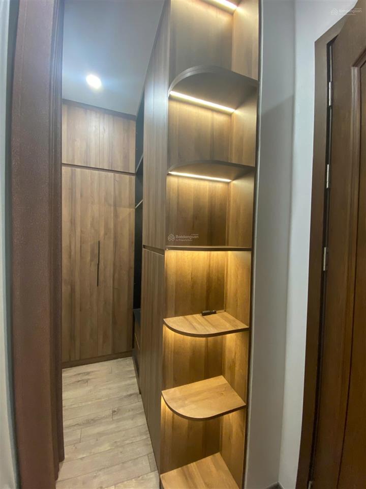 Cho thuê nhà sb19a hoàn thiện 5 tầng full đồ có thang máy, giá 42tr/tháng