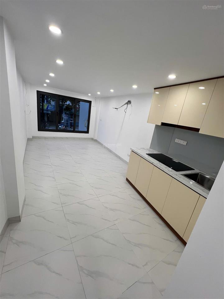 Chính chủ bán nhà mặt phố la thành, ô chợ dừa, 35m², 5 tầng + tum, thang máy, kinh doanh, giá 16 tỷ