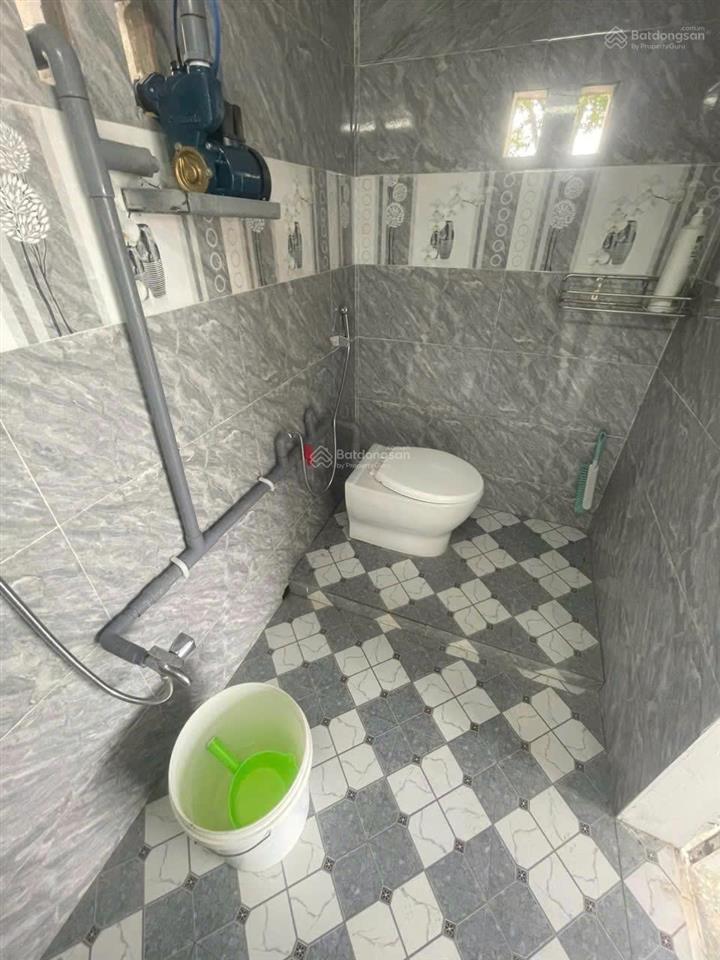 Bán nhà thổ cư giá rẻ mặt tiền thôn, hẻm xe lớn, cấp 4 mới sơn sửa lại sát tp quy nhơn