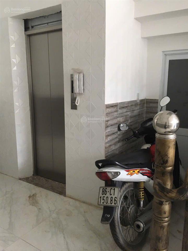Bán nhà mặt phố tại bờ bao tân thắng, 28 tỷ, 5x34m 7 tầng thang máy, 39 chdv khoán 120tr, hot!
