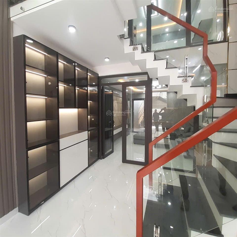 Bán nhà mới xây mới full nội thất (như hình) 4x13m 4 tầng tại thạch lam , giá 7,7 tỷ còn tl