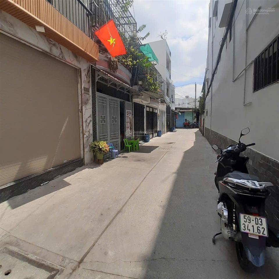 Bán nhà mới xây mới full nội thất (như hình) 4x13m 4 tầng tại thạch lam , giá 7,7 tỷ còn tl