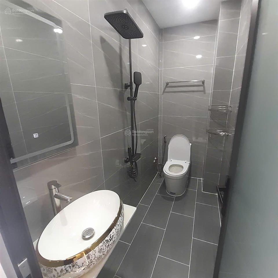 Bán nhà mới xây mới full nội thất (như hình) 4x13m 4 tầng tại thạch lam , giá 7,7 tỷ còn tl