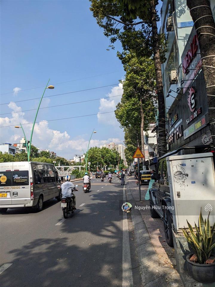 Xuất cảnh nên bán siêu phẩm mt hoàng sa (p.11 cũ) 5x12m nở hậu 7m gồm 3 tầng dòng tiền 30 tr/tháng