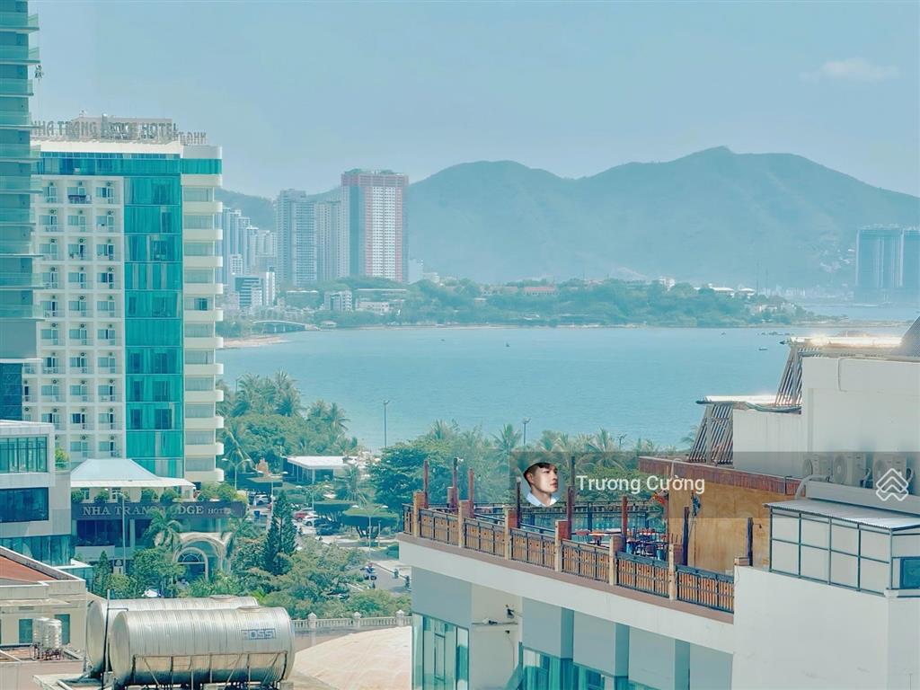 Bán căn hộ có view góc, view biển, đã có sổ hồng, 62m2, bố trí 1 phòng ngủ.  0778 087 ***