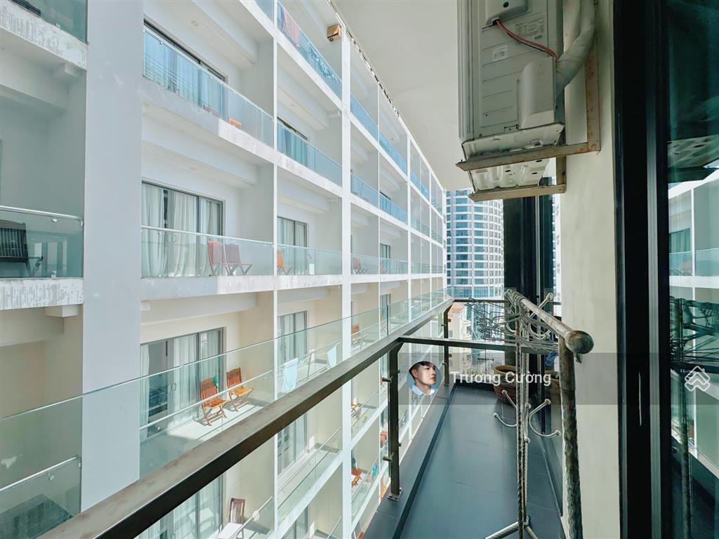 Bán căn hộ có view góc, view biển, đã có sổ hồng, 62m2, bố trí 1 phòng ngủ.  0778 087 ***